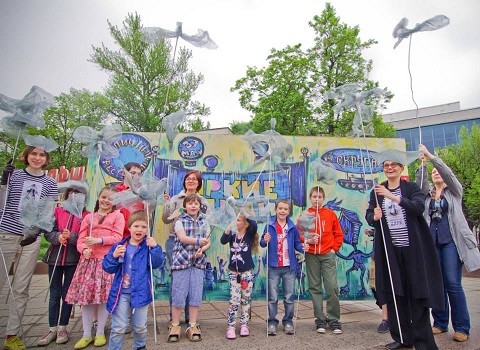 Семейный фестиваль «Яркие люди в округах»! Площадь перед Культурным центром «Москвич»!