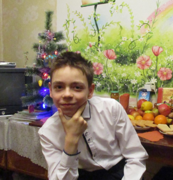  Школьнику из Пермского края выиграть Apple iPhone 13 помог писатель Лев Толстой